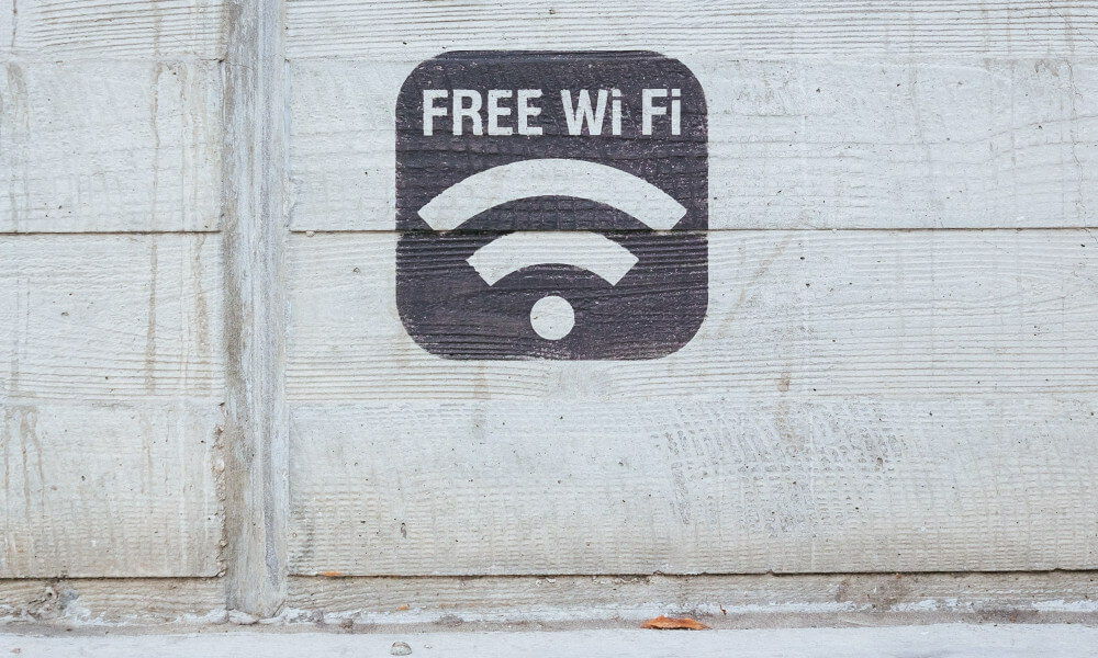 what is the difference between wifi and high-speed internet